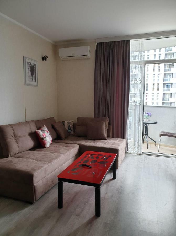 Lia'S Apartment In Orbi Batum Dış mekan fotoğraf