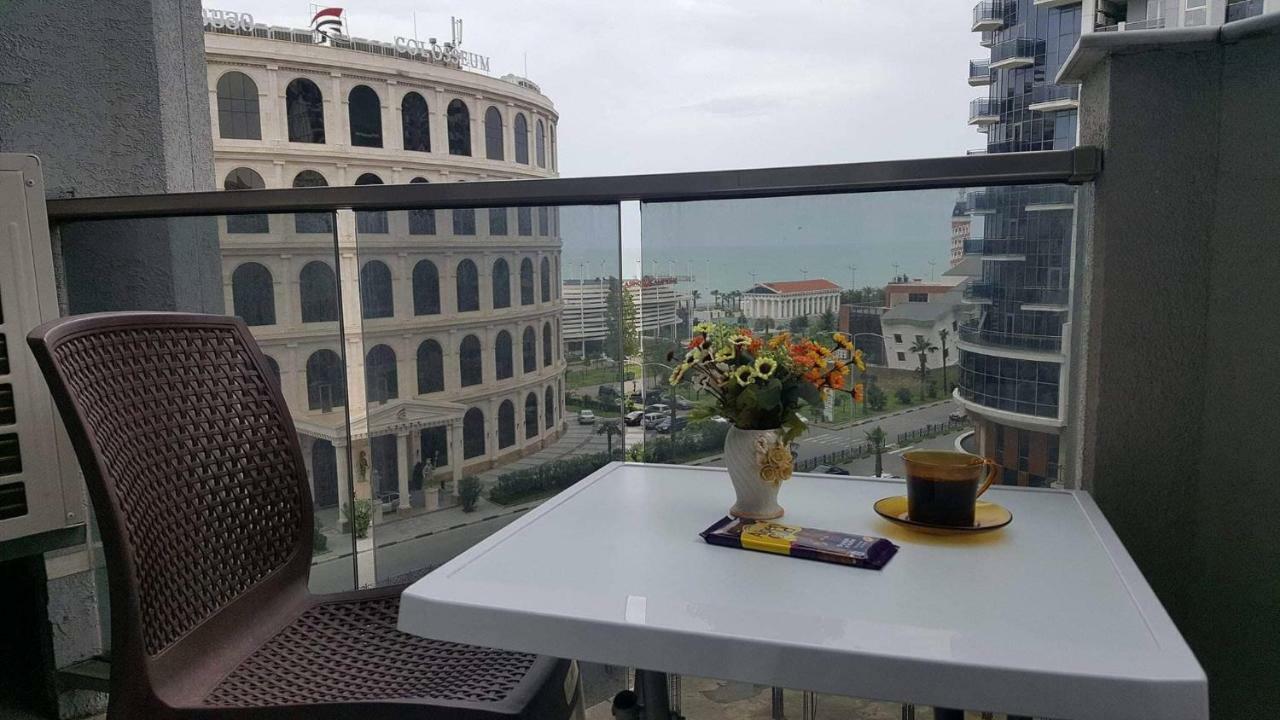 Lia'S Apartment In Orbi Batum Dış mekan fotoğraf